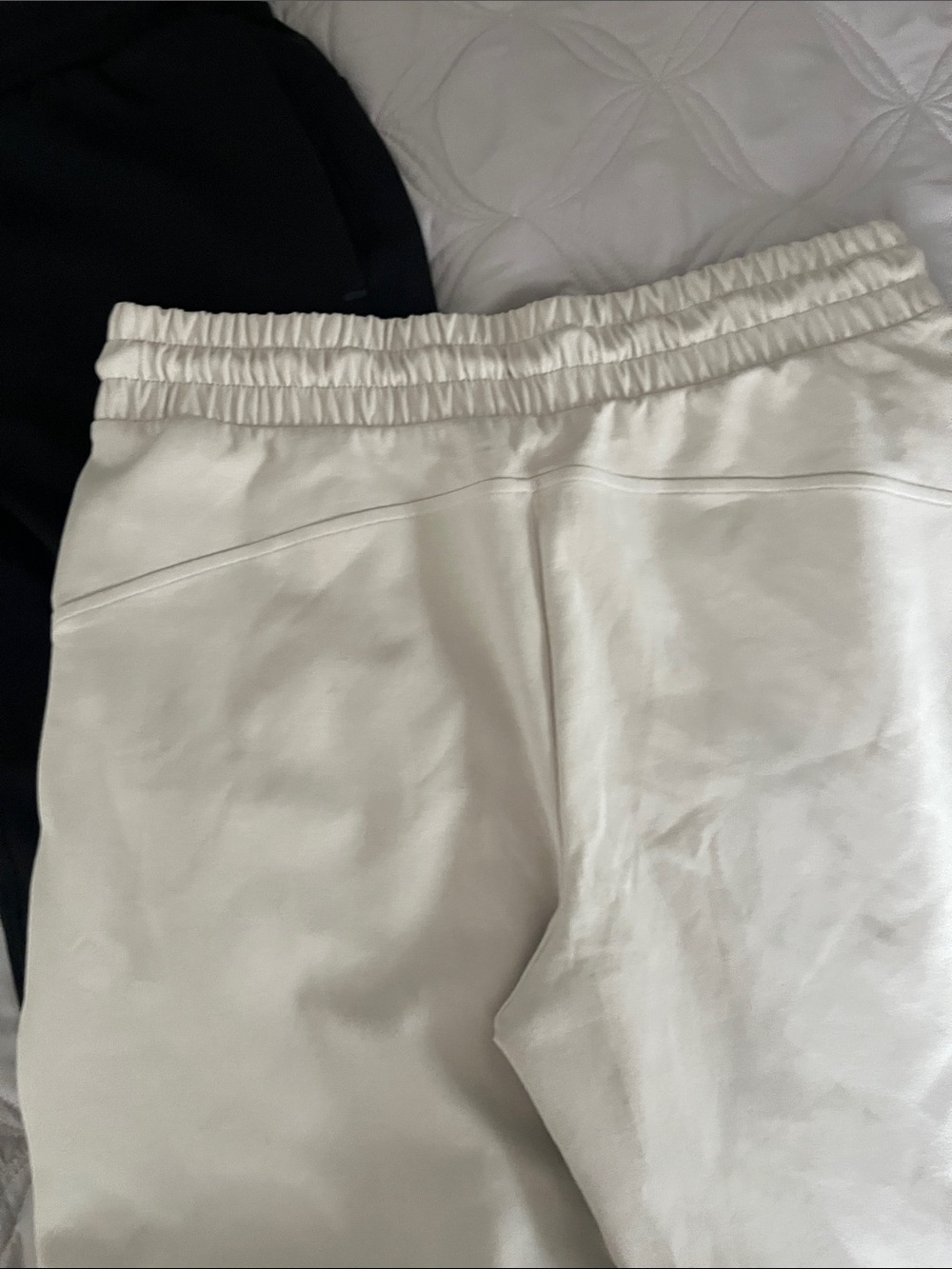 Dynamic Fleece Joggers Set - Black & Cream - Picture 4 of 4